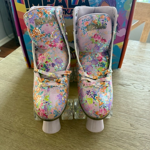 Cynthia Rowley x IMPALA x FP Movement Floral Roller Skates - Picture 10 of 12